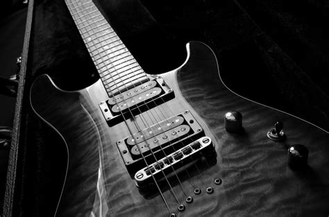 These voice lessons help learn the music theories, and you will be able to understand the notes before you go deeper into the music. 16 Websites to Learn Hard Rock Metal Guitar Lessons Online ...