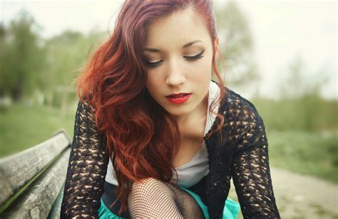 デスクトップ壁紙 女性 赤毛 モデル ポートレート 長い髪 ドレス 赤い口紅 黒髪 スキニー ファッション ヘア 女の子 美しさ 眼 レディ ブロンド 髪型