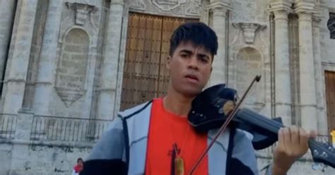 el violinista cubano zamir recibe halagos de bizarrap