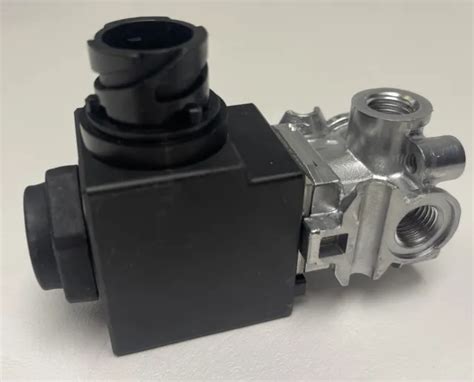 Volvo Mack Truck Pto Solenoid Valve 1078135 Genuine Eur 9321 Picclick De