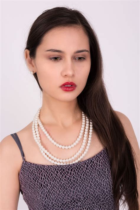 pin by stephanie g on stephanie g fashion model pearls necklace silver necklace