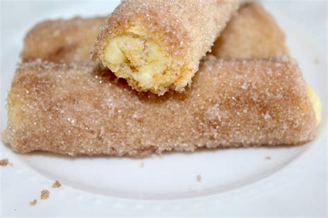 Easy low carb recipe for the best keto cinnamon roll cream cheese roll ups. Living on Cloud Nine: CINNAMON CREAM CHEESE ROLL-UPS