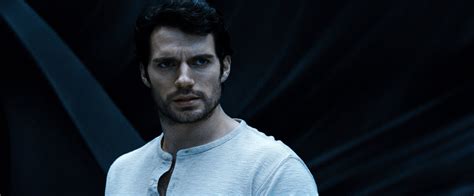 was henry cavill able to pee in the ‘man of steel superman suit netflix junkie