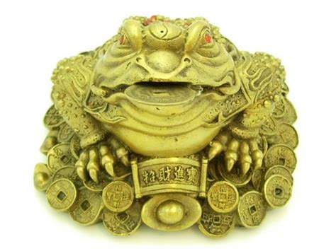 Nowadays, in our social media and daily life, the usage of symbols is becoming very much on the online platform. Three Legged Money Frog Feng Shui Symbol for Wealth - Information and Placement | HubPages
