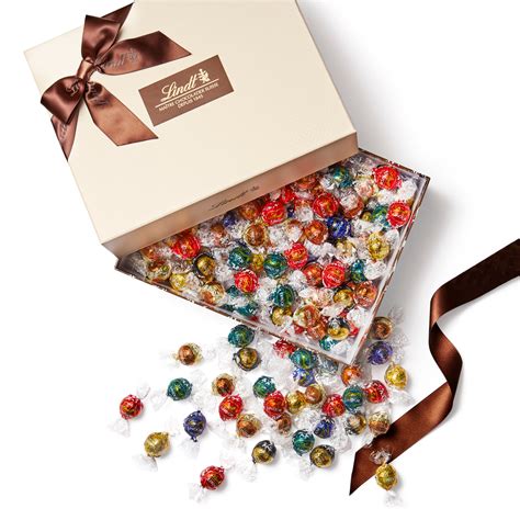Lindt Lindor Assorted Chocolate Truffles Box 182 Count 2262g Pre Or