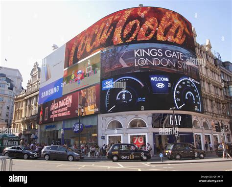 Cartellone Piccadilly Circus Immagini E Fotografie Stock Ad Alta