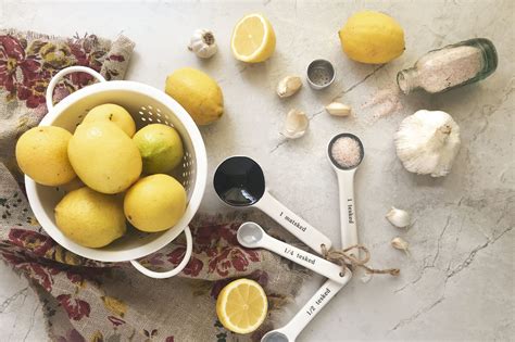 Последние твиты от アボガド6 (@avogado6). Toum Lebanese Emulsified Garlic Sauce - Autoimmune Wellness