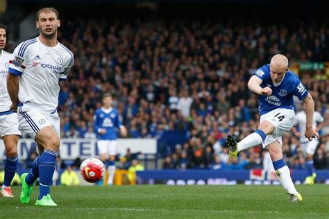 Everton 3 1 Chelsea 5 Things We Learned As Steven Naismith Slammed Home A Hat Trick Irish