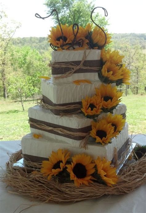 Fall In Love With These 29 Amazing Fall Wedding Cakes Page 3