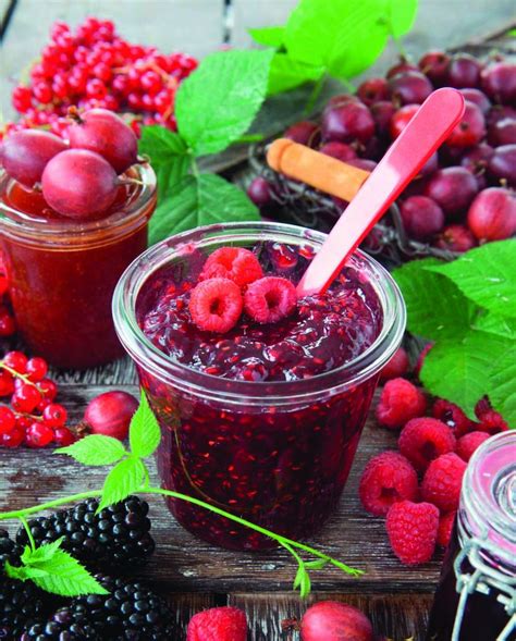 Konfitura malinowa z owocami leśnymi - styl.pl | Fruit, Raspberry, Food