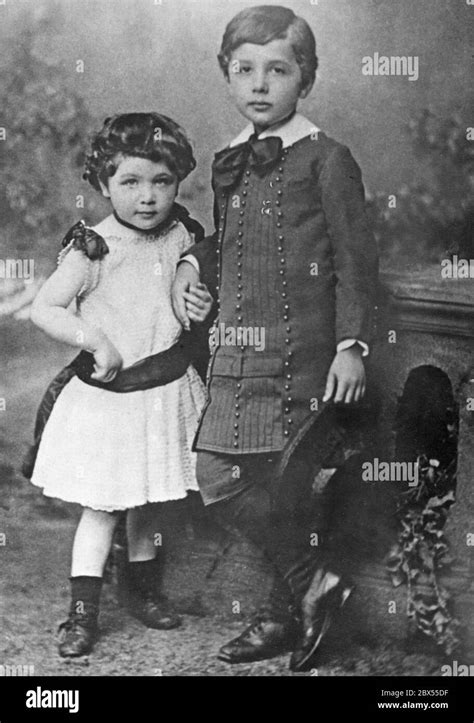 Albert Einstein With His Little Sister Maja Stock Photo Alamy