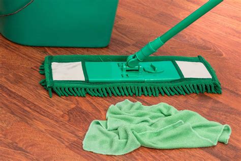 How Often Should You Mop Laminate Floors HomeViable