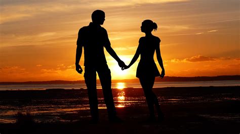 Couple Wallpaper 4k Seascape Beach Romantic