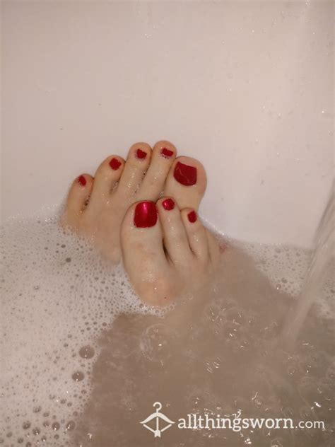 Buy Bubble Bath Foot Pics