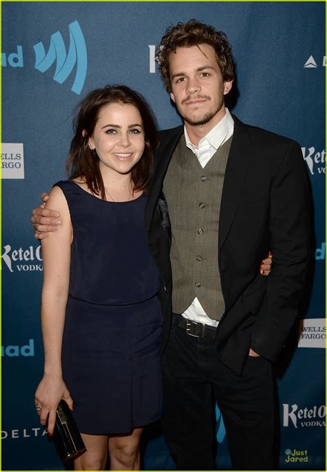 Mae Whitman And Johnny Simmons Perks Wins At Glaad Media Awards