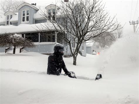 Blizzard 2015 New England Gets Walloped By More Than 2 Feet Of Snow Abc News