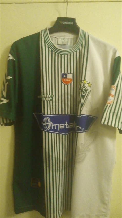 Estadio elías figueroa brander, valparaíso. Santiago Wanderers Home Camiseta de Fútbol 2001 - 2002.