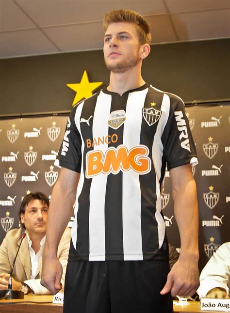 Clube atlético mineiro, commonly known as atlético mineiro or atlético, and colloquially as galo, is a professional football club based in t. Atlético Mineiro presentó sus nuevas camisetas Puma para 2014