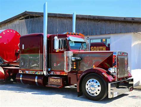 Old Peterbilt Show Trucks