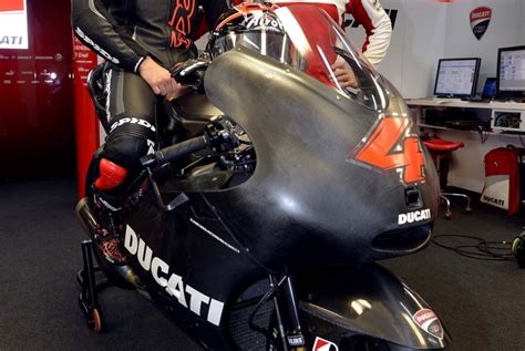 Motogp Dovi Meets The Desmo Asphalt And Rubber