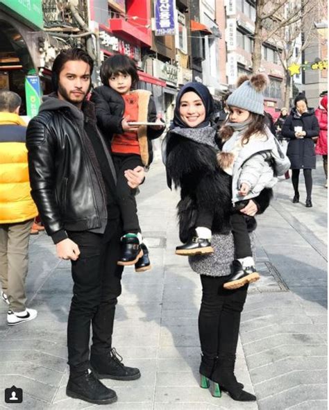 Sudyrtanya bersama pasangan suami isteri popular, aeril zafrel dan wawa zainal. Cara Aeril Zafrel Tunjuk Sayang Pada Wawa Zainal ...