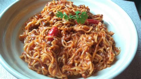 Sehingga kini, mee kari semestinya menjadi pilihan rakyat malaysia kerana rasanya yang pedas berlemak. Cara Masak Maggi Kari Sotong - Hans Cooking Recipes