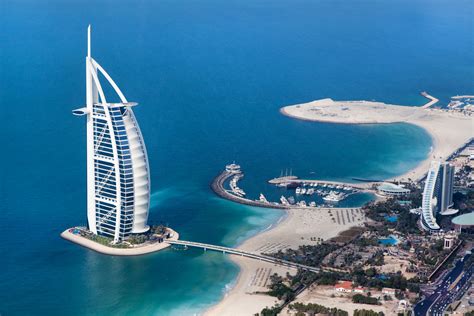 Explore our dubai airports website now! Že to poletje z nizkocenovnikom v Dubaj | Vandraj