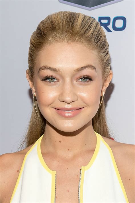 gigi hadid s sports illustrated party hair how to celebrity beauty tips glamour