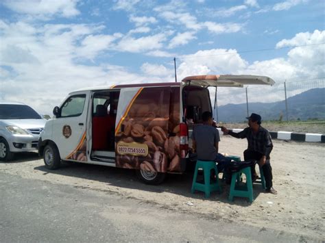 Pandi Penjual Kopi Arabica Keliling Raup 300 Ribu Perhari – LINTAS GAYO