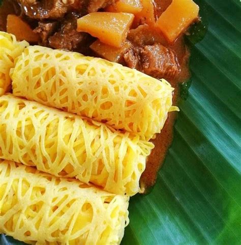 Roti Jala Lembut Dan Sedap Makan Dengan Kuah Kari Makanan Dan Minuman