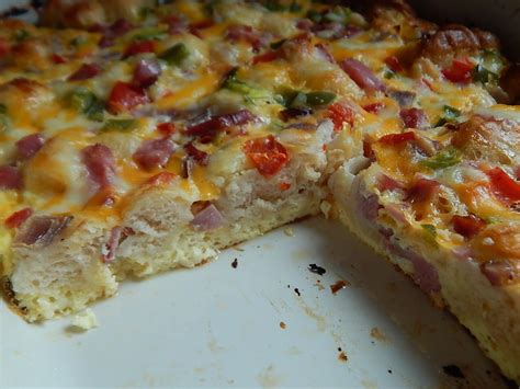 Have you heard of bubble up casseroles? Bubble up breakfast casserole - Drizzle Me Skinny!Drizzle ...