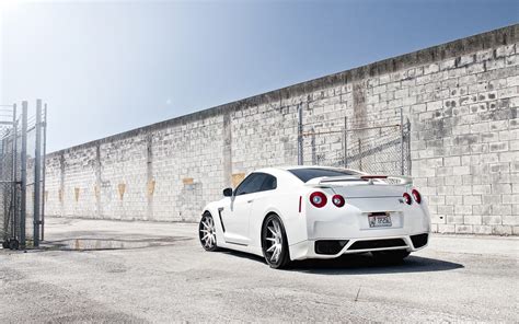 Download Wallpaper For 1366x768 Resolution Nissan Gtr R35 Cars