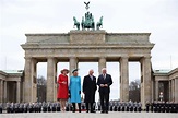 Re Carlo e Camilla a Berlino, cerimonia alla Porta di Brandeburgo ...