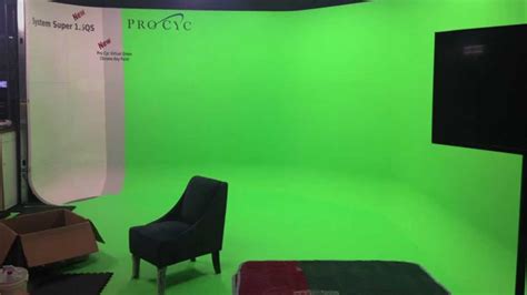 Building The Green Screen Wall At The Pro Cyc Booth Nab 2014 Youtube