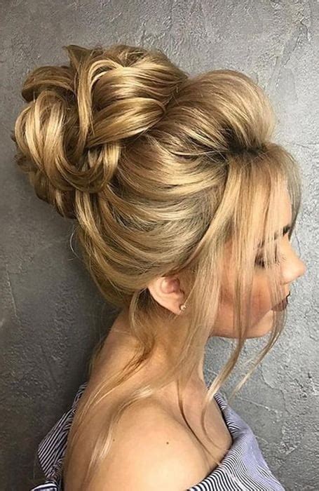 15 Messy Bun Hairstyles You Will Love 2023 The Trend Spotter