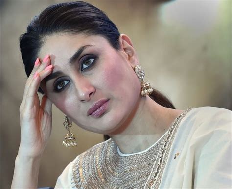 Twitter Schooled Kareena Kapoor After She Said That She Believes In Equality But Not Feminism