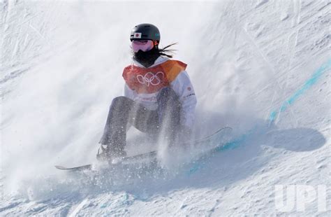Photo Ladies Snowboard Halfpipe Qualification At The 2018 Winter
