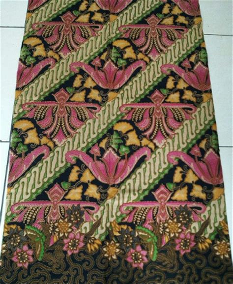 Maybe you would like to learn more about one of these? Jual batik handprint parang mahkota seri warna KUNING PINK ...