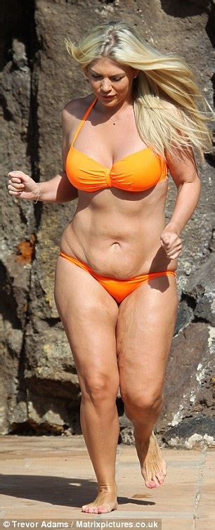Towie S Frankie Essex Shows Off Her Incredible Two Stone Weight Loss Daily Mail Online