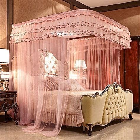 Allow children to celebrate their love for disney by incorporating this unique panel into their bedroom decor. 30+ Pretty Princess Bedroom Design And Decor Ideas For Your Lovely Girl | Princess bedrooms ...