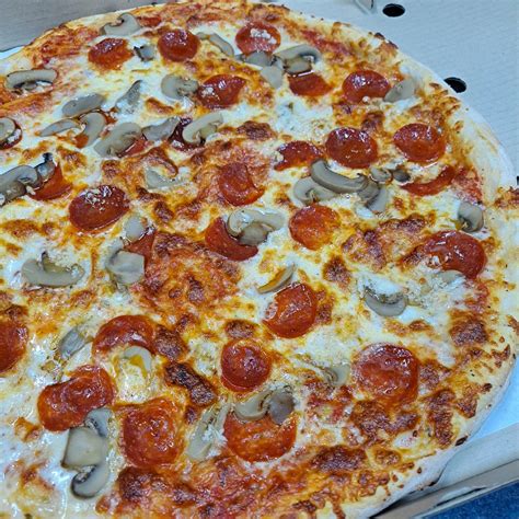 Pepperoni And Mushroom Pizza New York Pizza House Order Online