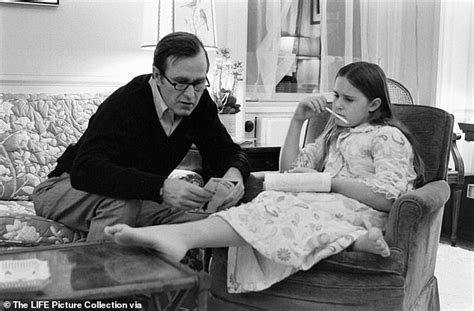 Former President George Hw Bush Dies At Age 94 Daily Mail Online