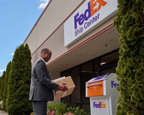 FEDEX SHIP CENTER