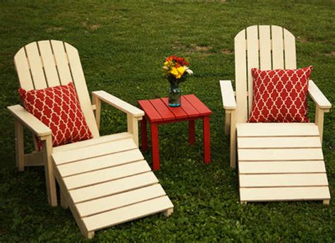 This guide will help you in making your own wooden adirondack chairs and not plastic adirondack. 5 Outdoor Furniture Designs You Can Make Yourself | HuffPost