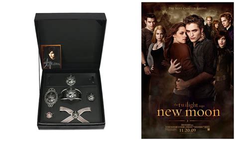 The Twilight Saga New Moon Cullen Crest Prop Replica Jewelry Set