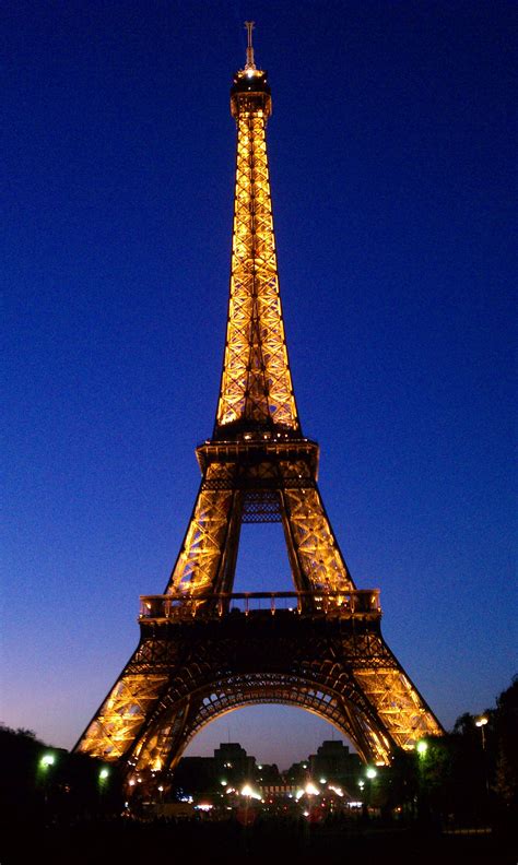 Eiffel Tower France Pretty : 20+ Breathtakingly Beautiful Places to Visit in France ... / It is ...