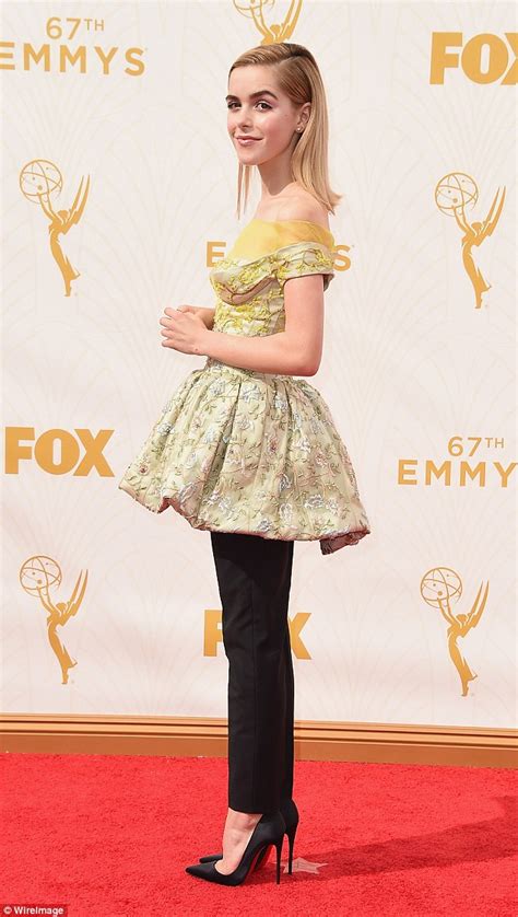 Mad Mens Kiernan Shipka Attends Emmys 2015 In Minidress Over Black