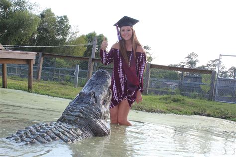 Texas Student Takes Grad Photos With 14 Foot Alligator