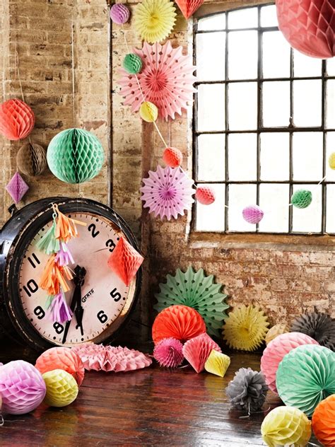 #1 opt for a trail centerpiece for your wedding tables. 25 Cool Wedding Decorations on a Budget - Wohh Wedding
