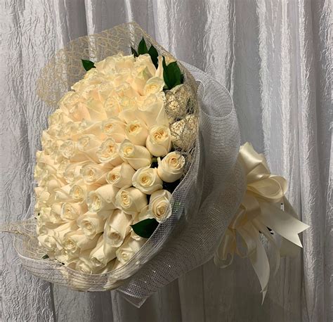 100 White Roses Bouquet In Los Angeles Ca Flower Designs By Sebas